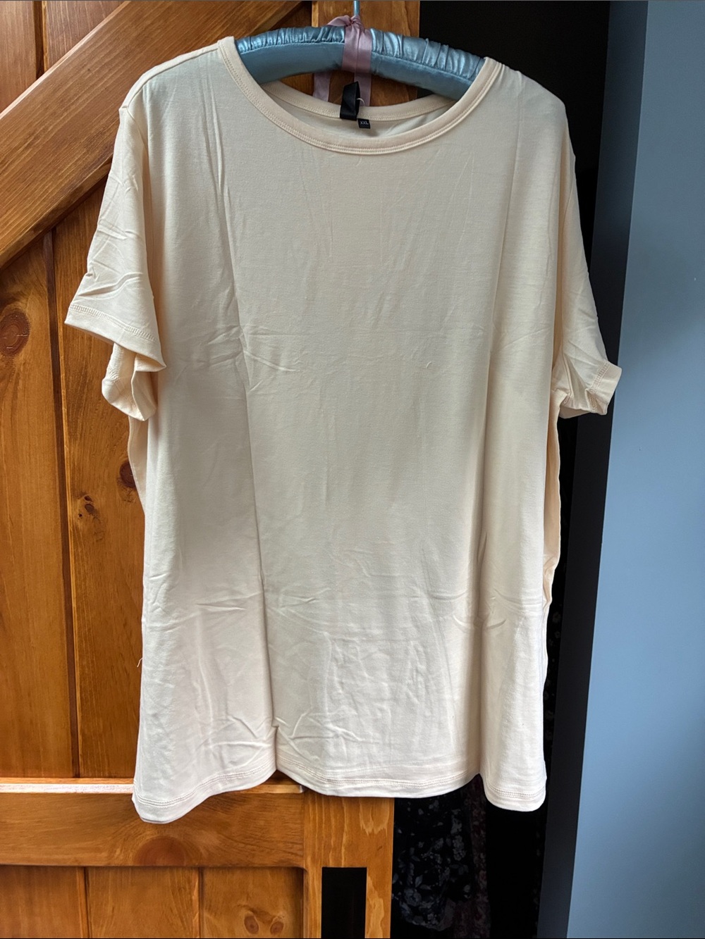 Everyday Cream Short-Sleeve Crewneck Tee